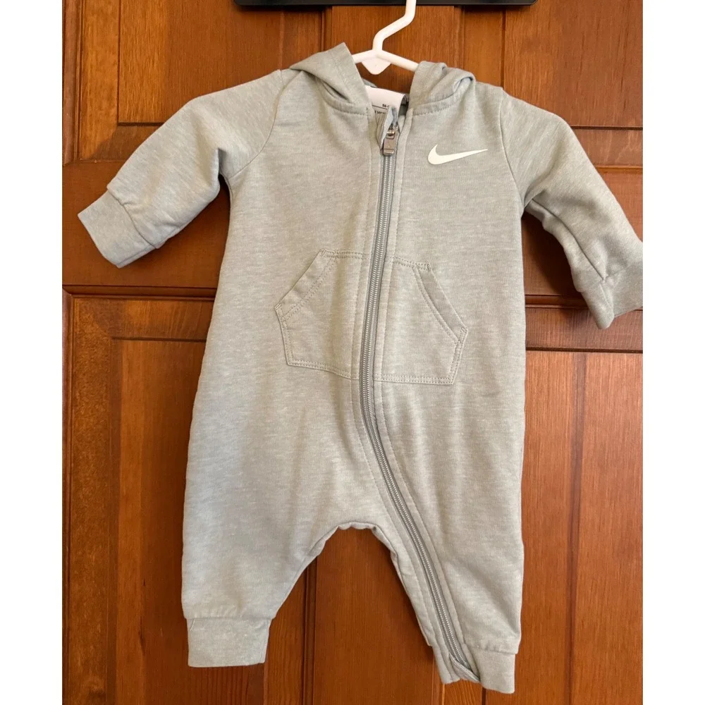 Nike Baby Hooded One-Piece Coverall Size 3m Green Full-Zip Close Infant Bodysuit
